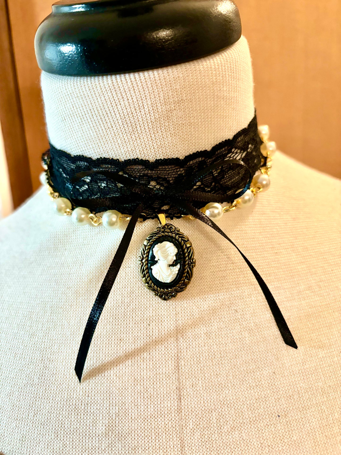 Dama de Negro & Dorado