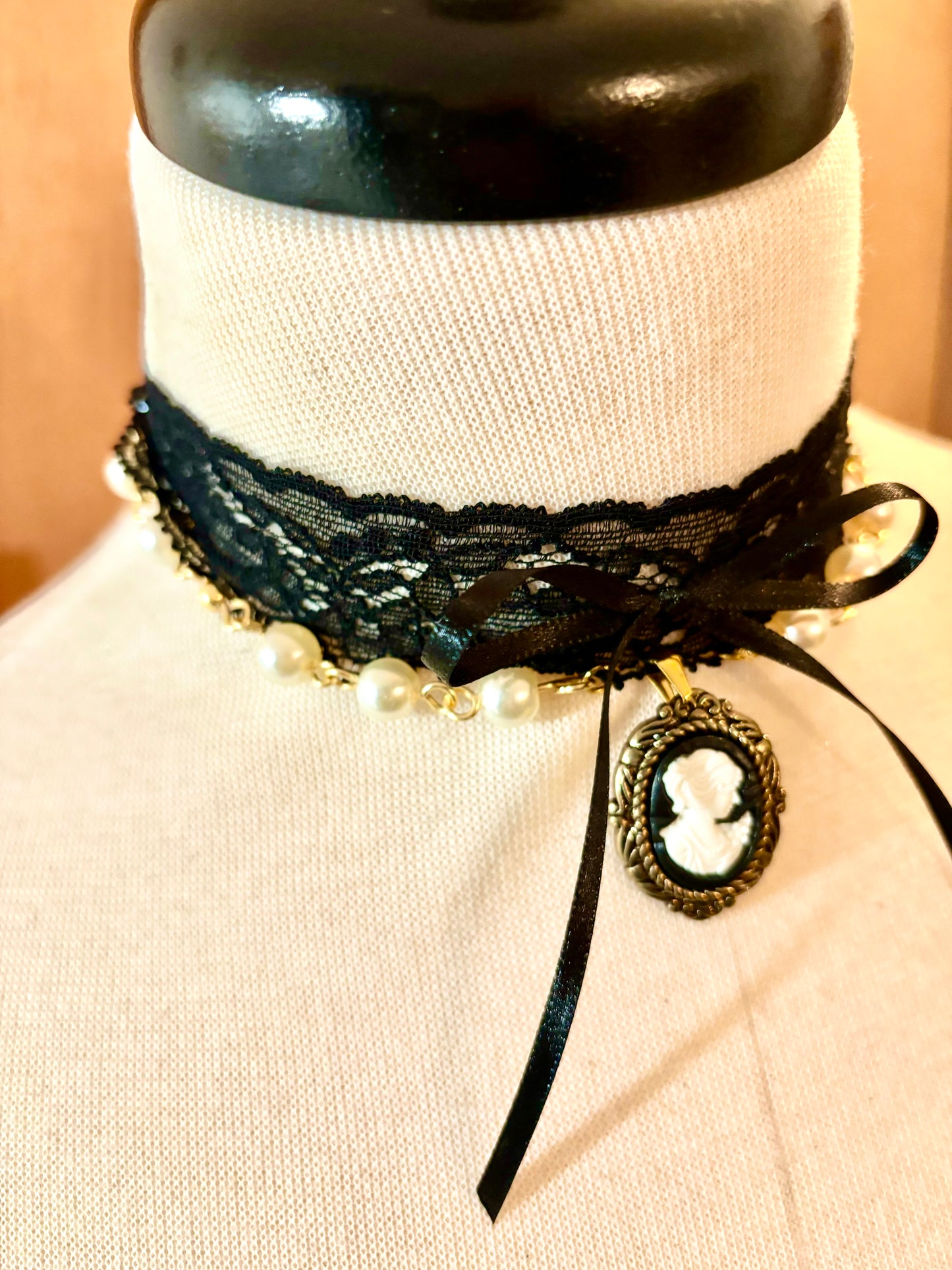 Dama de Negro & Dorado
