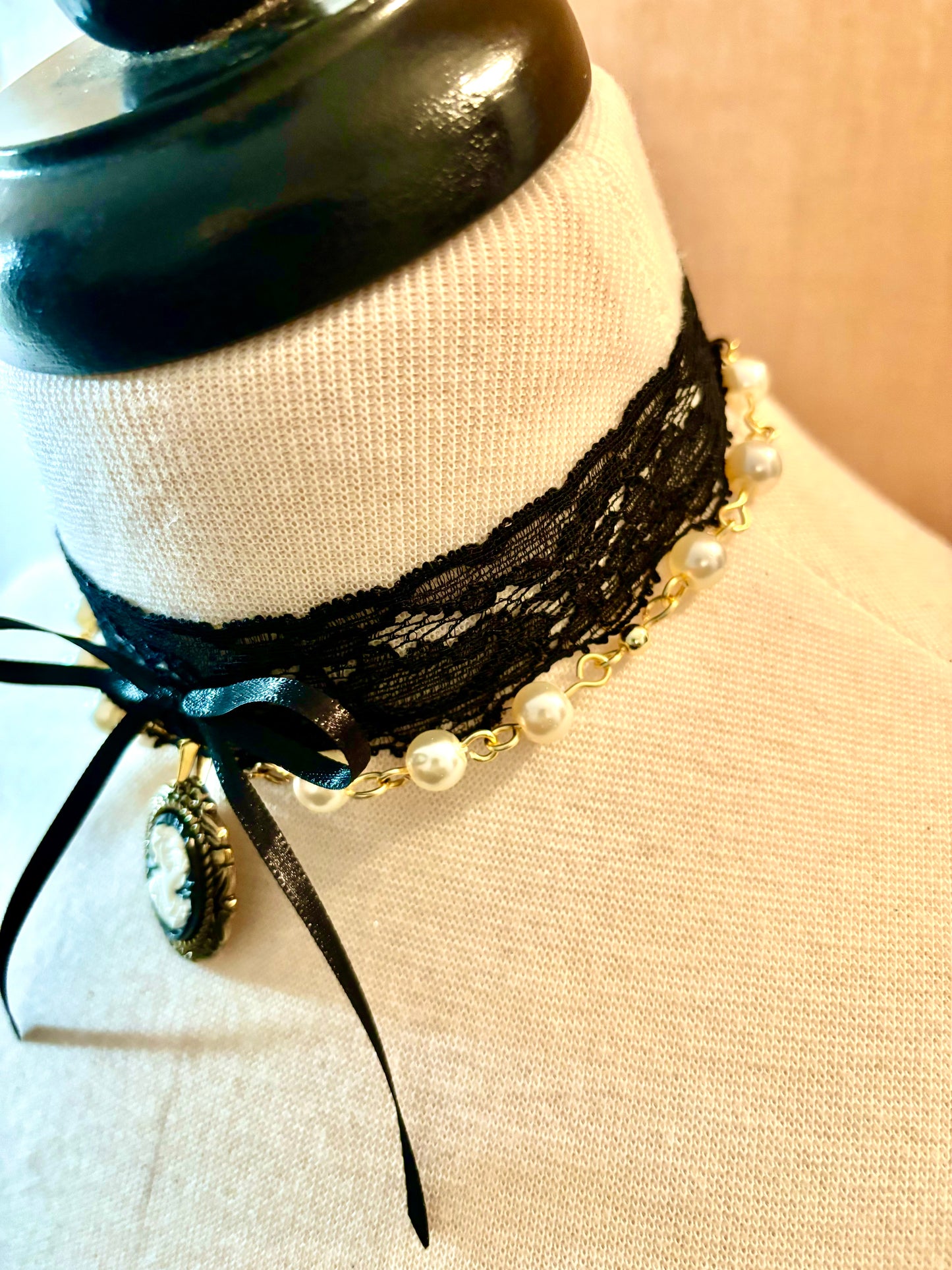 Dama de Negro & Dorado