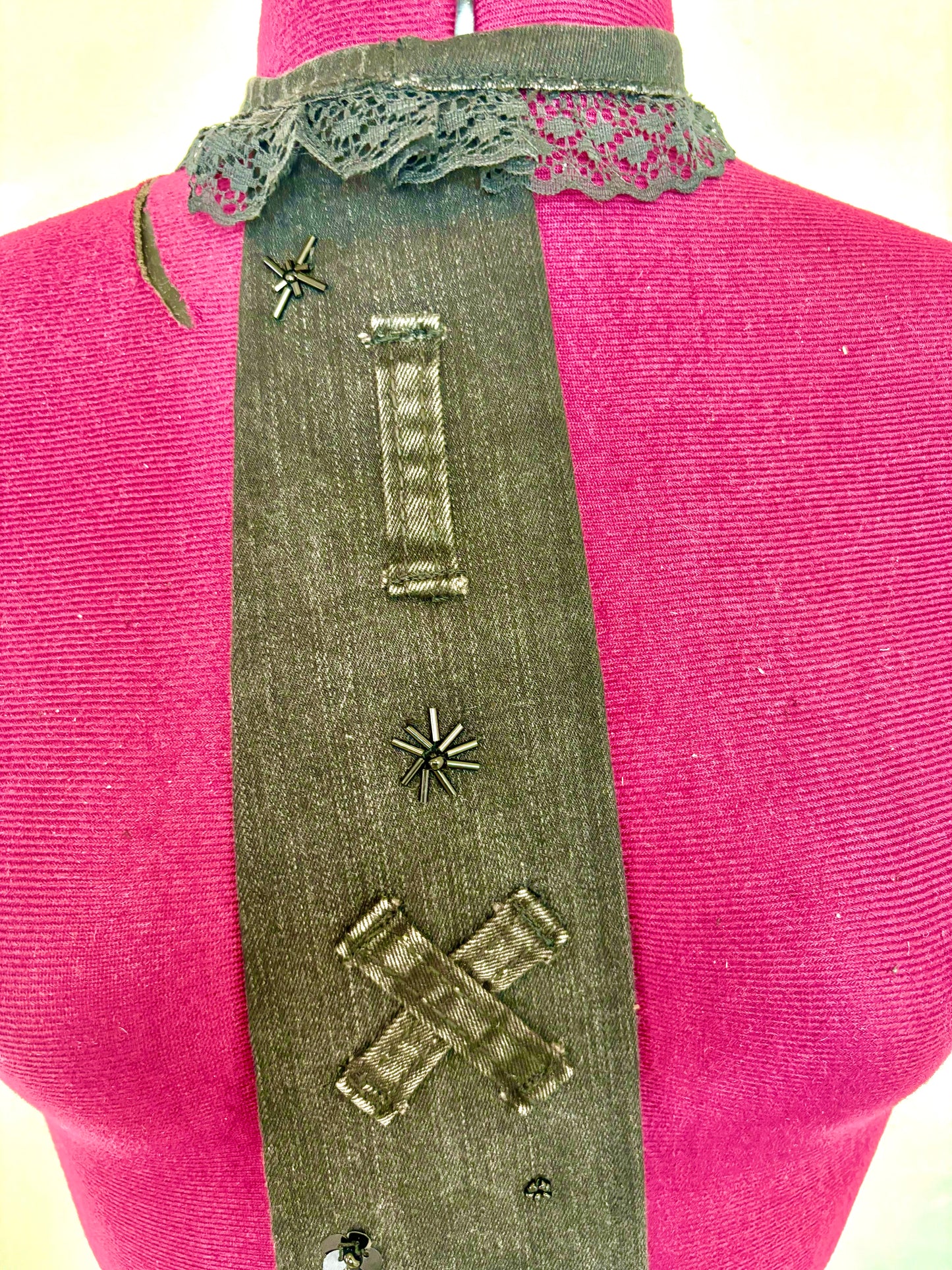 Corbata MahónegO